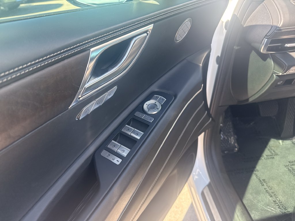 Used 2021 Genesis GV80 2.5T AWD/4WD image 11
