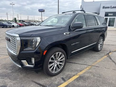 Used 2021 GMC Yukon Denali w/ Denali Premium Package AWD/4WD image 2