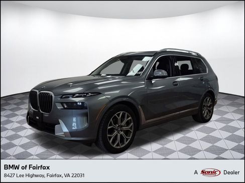 Used 2025 BMW X7 xDrive40i w/ Premium Package image 1