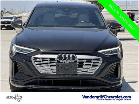 Used 2024 Audi Q8 e-tron Premium Plus AWD/4WD image 9