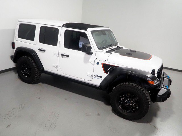 Used 2024 Jeep Wrangler 4xe AWD/4WD image 11
