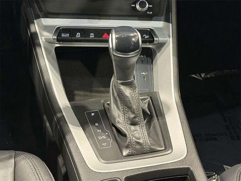 Used 2025 Audi Q3 2.0T Premium image 19