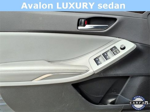 Used 2019 Toyota Avalon XLE image 15