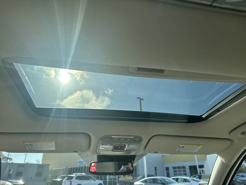 Used 2022 Kia Telluride SX w/ Towing Package image 12