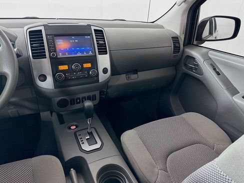 Used 2020 Nissan Frontier SV w/ Midnight Edition Floor Mats image 22