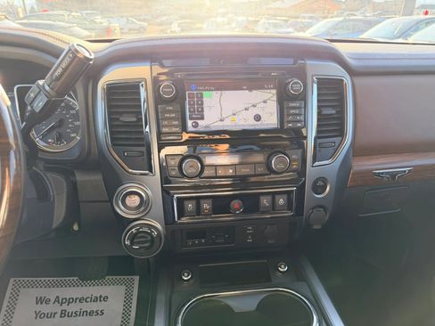 Used 2018 Nissan Titan Platinum Reserve image 20