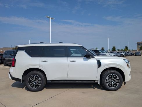 New 2026 Nissan Armada Platinum RWD image 3
