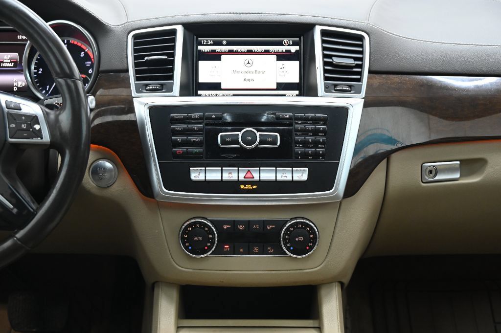 Used 2016 Mercedes-Benz GL 320 BlueTEC 4MATIC w/ Premium I Package image 27