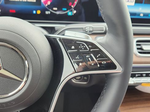 New 2026 Mercedes-Benz GLS 450 4MATIC image 27