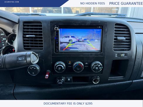 Used 2010 Chevrolet Silverado 2500 LT w/ Interior Plus Package image 14