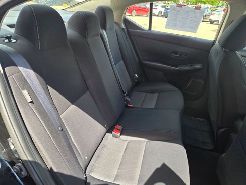 Used 2025 Nissan Sentra SV FWD image 7