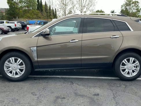 Used 2015 Cadillac SRX Luxury w/ Driver Awareness Package image 9