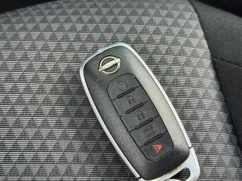 Used 2025 Kia Soul LX w/ LX Technology Package FWD image 21