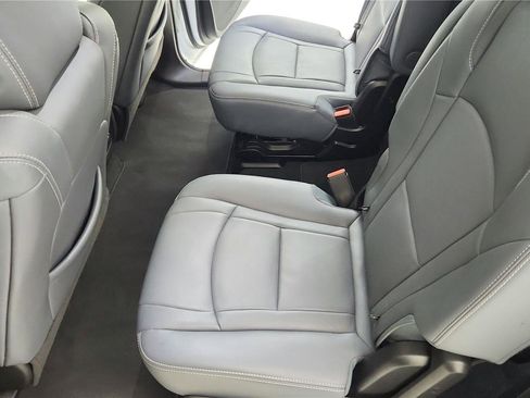 Used 2024 Buick Enclave Premium image 26