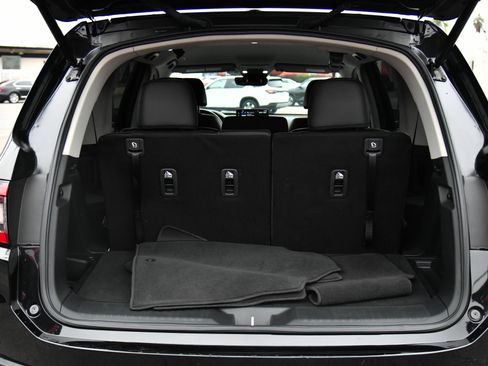 Used 2025 Honda Pilot EX-L image 45