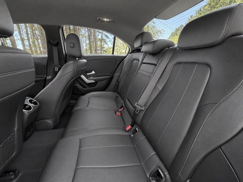 Used 2021 Mercedes-Benz A 220 image 13