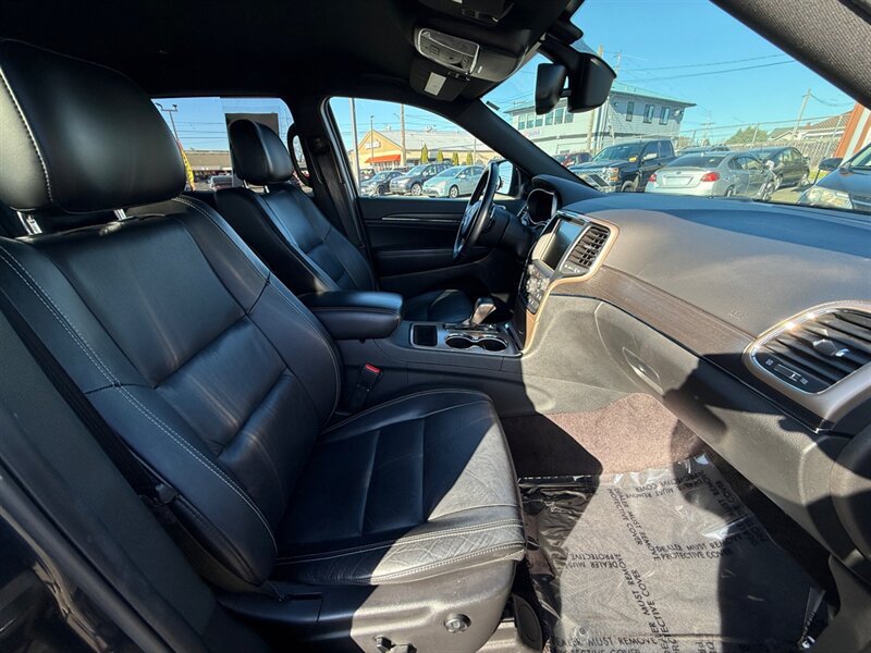 Used 2016 Jeep Grand Cherokee Limited RWD image 31