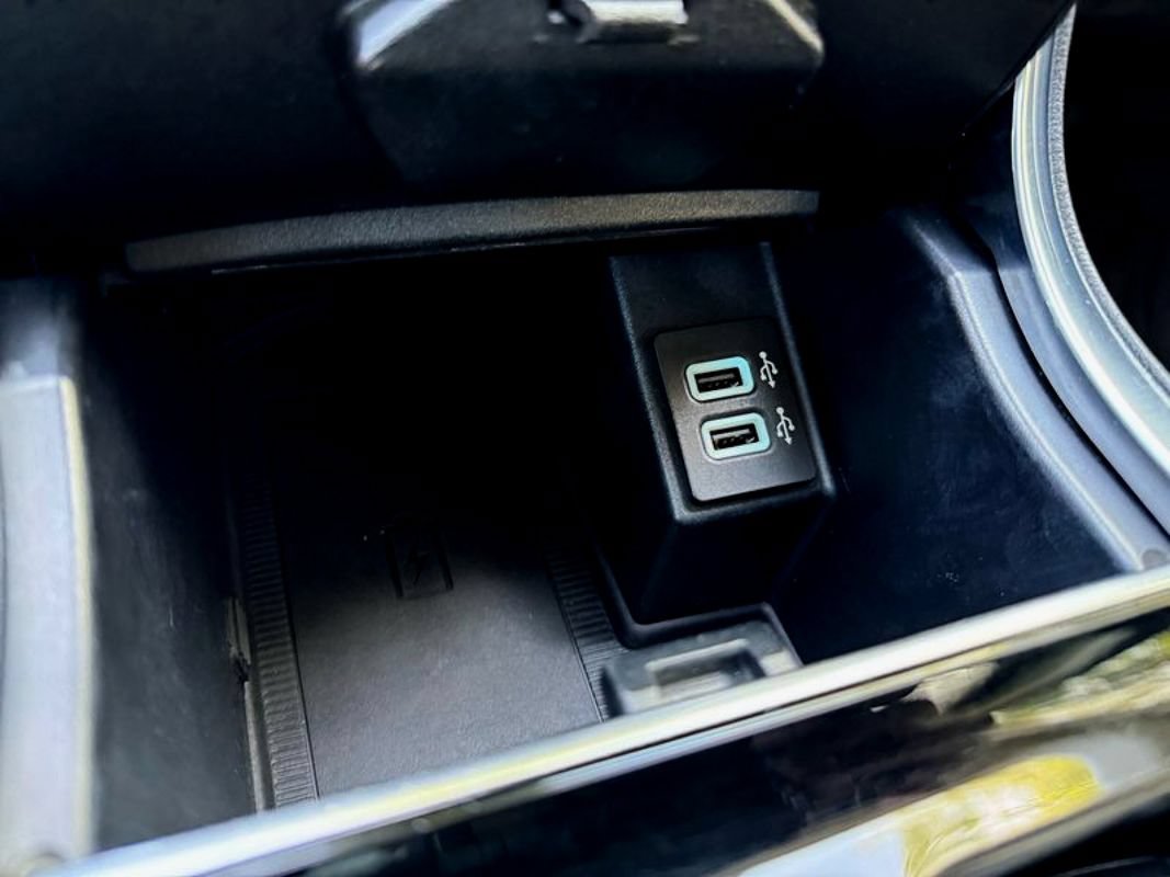 Used 2020 Ford Edge Titanium FWD image 30