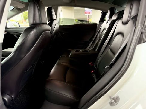 Used 2019 Tesla Model 3 Standard Range Plus image 24