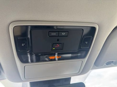 Used 2024 Toyota Grand Highlander AWD image 25