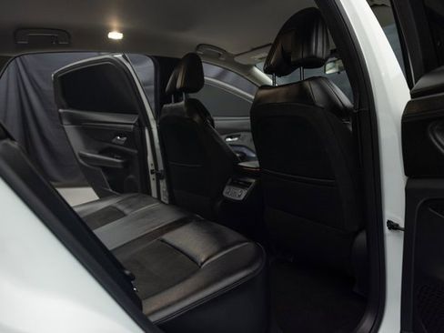 Used 2023 Nissan Ariya AWD image 14