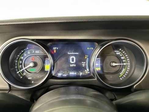 Used 2023 Jeep Wrangler Unlimited w/ Cold Weather Group AWD/4WD image 17