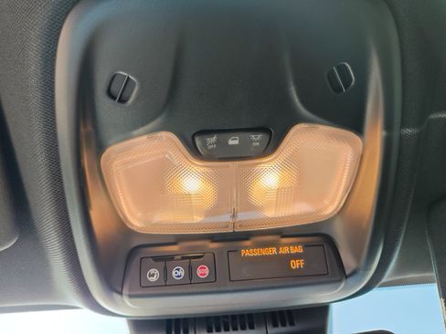 Used 2026 Chevrolet Colorado Z71 w/ Technology Package AWD/4WD image 22