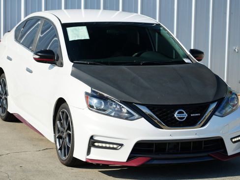 Used 2019 Nissan Sentra NISMO image 48