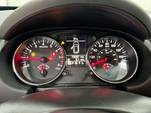Used 2015 Nissan Rogue S w/ Convenience Package FWD image 11