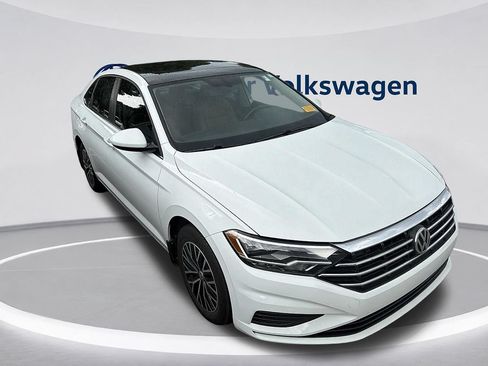 Used 2019 Volkswagen Jetta SE FWD image 3