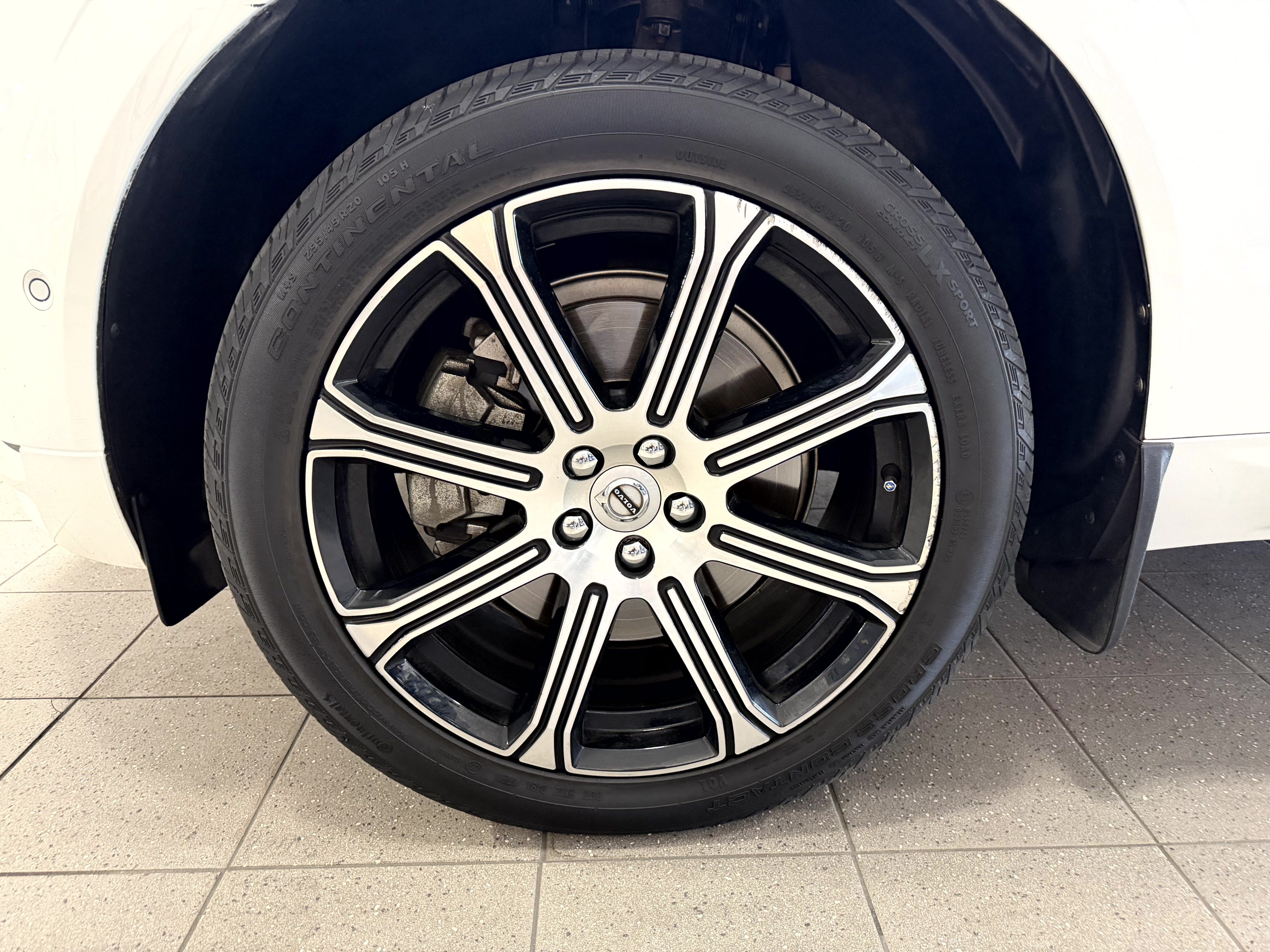 Used 2019 Volvo XC60 T6 Inscription w/ Protection Package Premier AWD/4WD image 8