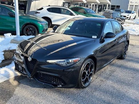 Used 2022 Alfa Romeo Giulia Veloce image 2