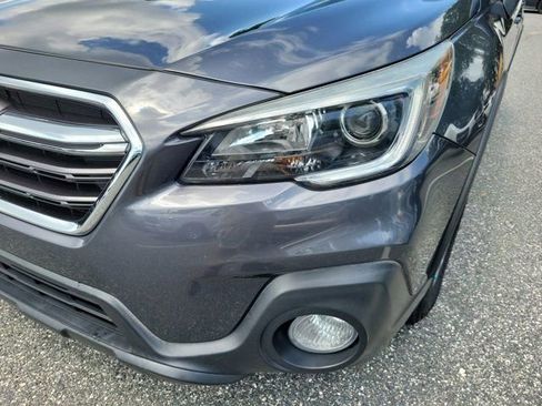 Used 2018 Subaru Outback 2.5i Premium AWD/4WD image 16