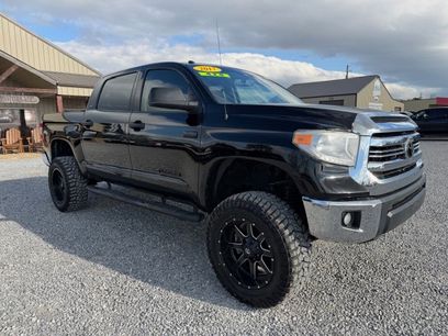 Used 2017 Toyota Tundra SR5 w/ SR5 Upgrade Package