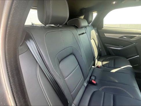 Used 2024 Jaguar F-PACE R-Dynamic S AWD/4WD image 10