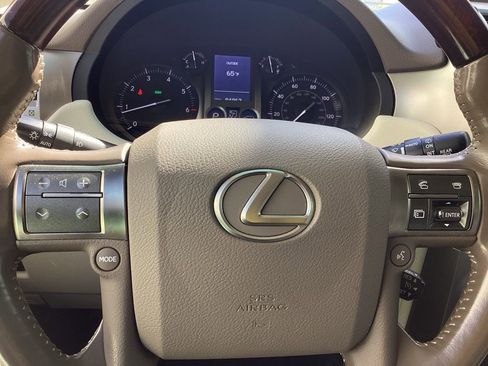 Used 2018 Lexus GX 460 Premium w/ Premium Package AWD/4WD image 21