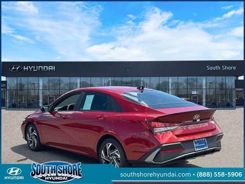Certified 2025 Hyundai Elantra Sport w/ Cargo Package FWD image 8
