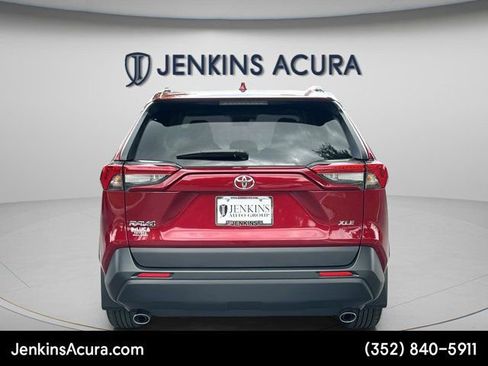 Used 2021 Toyota RAV4 XLE Premium FWD image 4