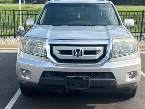 Used 2011 Honda Pilot Touring image 3