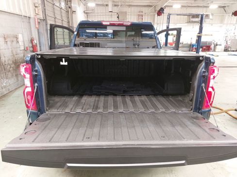 Used 2022 Chevrolet Silverado 1500 High Country w/ High Country Premium Package image 14