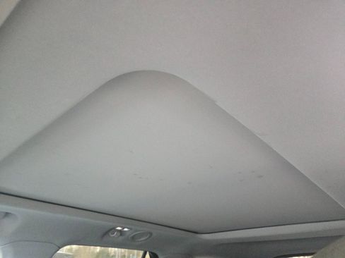 Used 2022 Ford Explorer XLT w/ Equipment Group 202A image 11