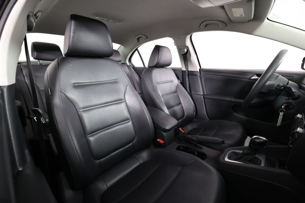 Used 2014 Volkswagen Jetta SE FWD image 24