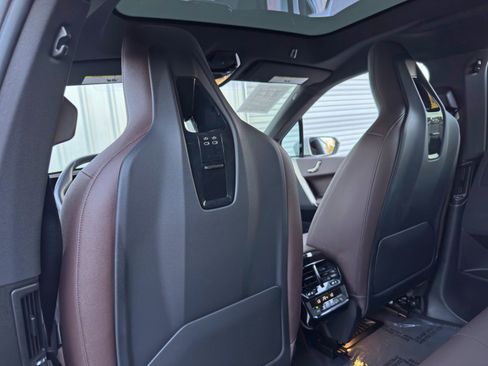 Used 2022 BMW iX xDrive50 w/ Sport Package image 39