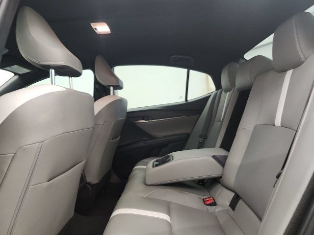 Used 2025 Toyota Camry SE w/ Convenience Package FWD image 10