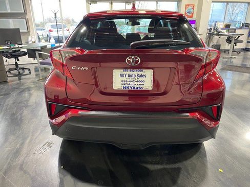 Used 2019 Toyota C-HR LE image 5