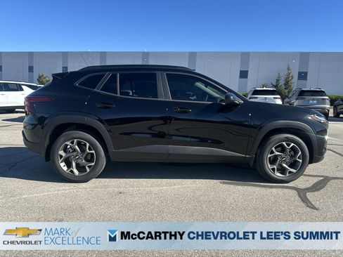 New 2026 Chevrolet Trax LT w/ Driver Confidence Package image 8