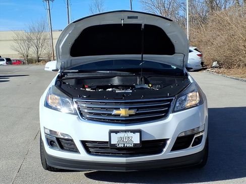 Used 2017 Chevrolet Traverse LT image 33