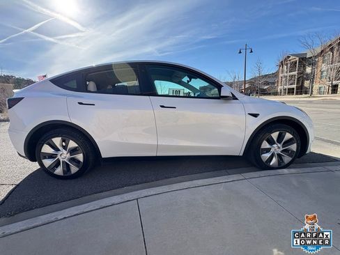 Used 2023 Tesla Model Y Long Range image 10
