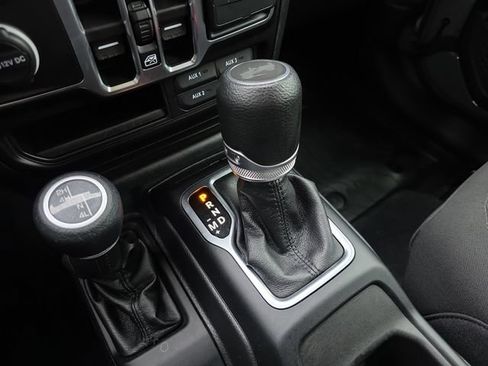 Used 2023 Jeep Wrangler Unlimited Sport AWD/4WD image 20