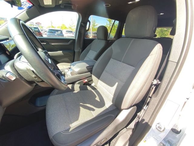 Used 2025 GMC Acadia Elevation FWD image 18